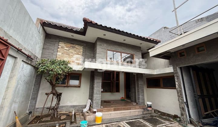 RUMAH DI SOLOBARU!! LINGKUNGAN NYAMAN, DEKAT MALL PAKUWON, THE PARK DAN OFFICE AREA!!! ISTIMEWA