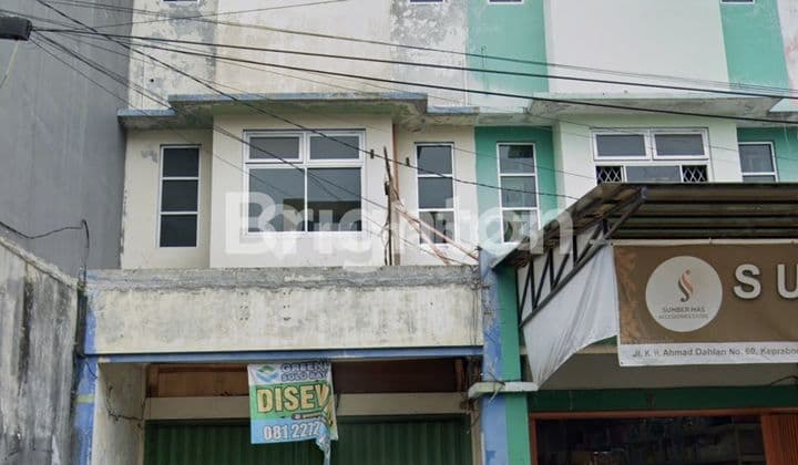 RUKO UTK USAHA!! POSISI TENGAH KOTA SOLO! SIAP PAKAI!