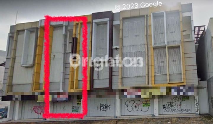 RUKO SIAP PAKAI!! KONDISI TERAWAT DAN STRATEGIS!! ROW JALAN 5 MOBIL PAPASAN!! ISTIMEWA DAN LANGKA!! COCOK UTK USAHA APA SAJA