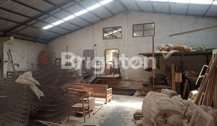 GUDANG SIAP PAKAI! ROW JALAN 4 MOBIL PAPASAN! AKSES TRONTON!! HANYA 2 MENIT KE TOL KARTASURA!! HANYA 3 MENIT TOL SOLO