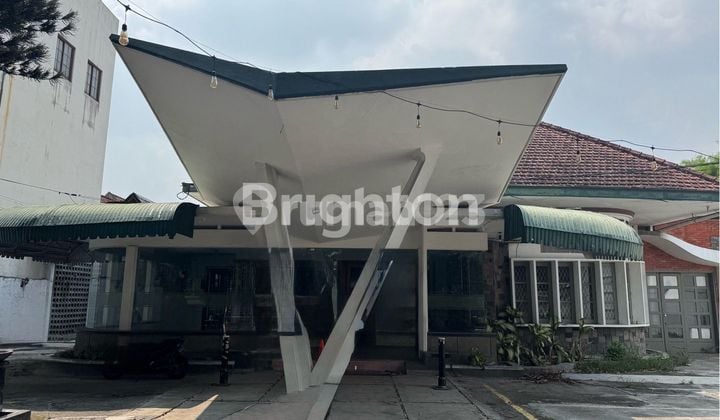 RUANG USAHA DI DEKAT PARAGON MALL SOLO!! BEKAS CAFE TERKENAL!! SIAP PAKAI!! LEBAR DEPAN 25 METER