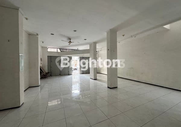 SHOPHOUSE IN KLEWER! READY TO USE, EXCEPTIONAL CONDITION!! ONLY 25 METERS FROM KLEWER MARKET
