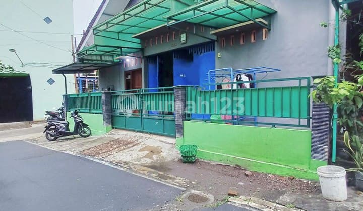 Kos2an Aktif Full Furnish Dekat Kampus Aub Dan Utp Solo Kota