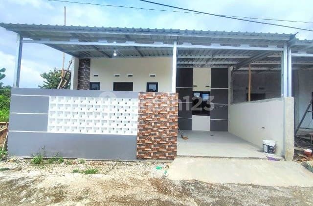 Rumah Baru Dalam Perumahan Gondangrejo Karanganyar