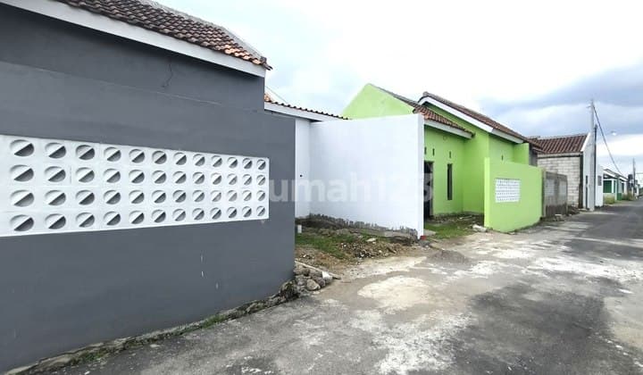 2 Unit Rumah Progres Finishing Murah Redi Dekat Stasion Gawok