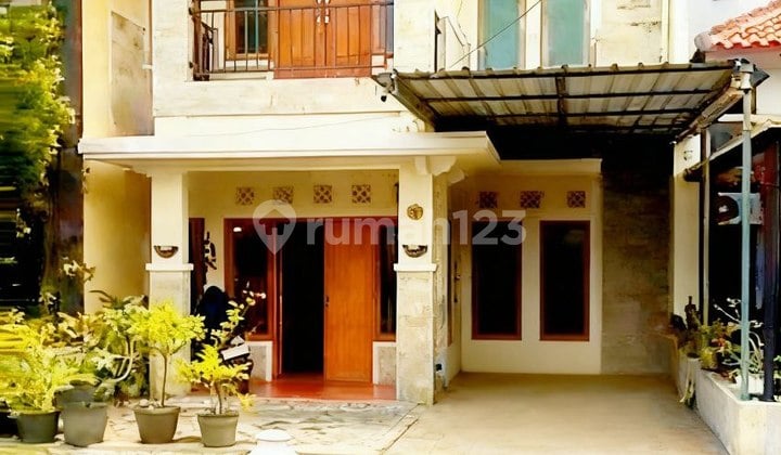 Rumah 2 Lantai di Perumahan Cluster Colomadu