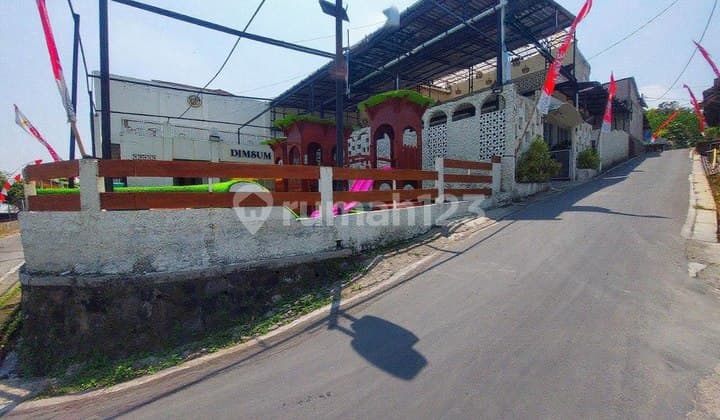 Resto Full Furnish Di Lingkungan Wisata Waduk Cengklik