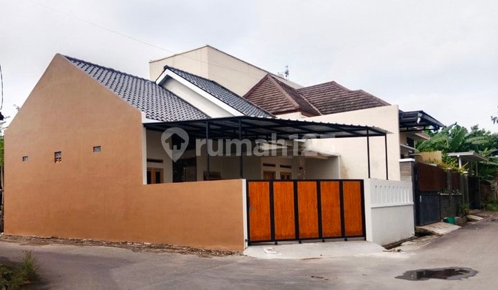 Rumah Hook Baru Gress Proses Finishing Dekat Kampus Akfist