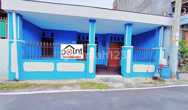 Rumah Second Bagus Lingkungan Perum Karanganyar