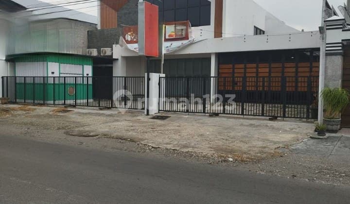 Ruang Usaha Plus Hunian 2 Lantai Di Jln Raya Mojolaban