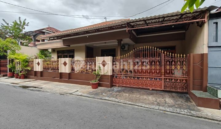 Rumah Bagus Luas Dekat Pintu Tol Surakarta