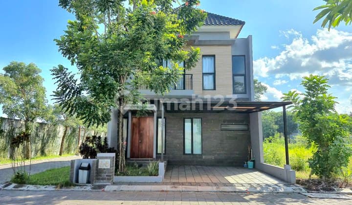 Rumah Mewah Di Perumahan Cluster Elite Premium