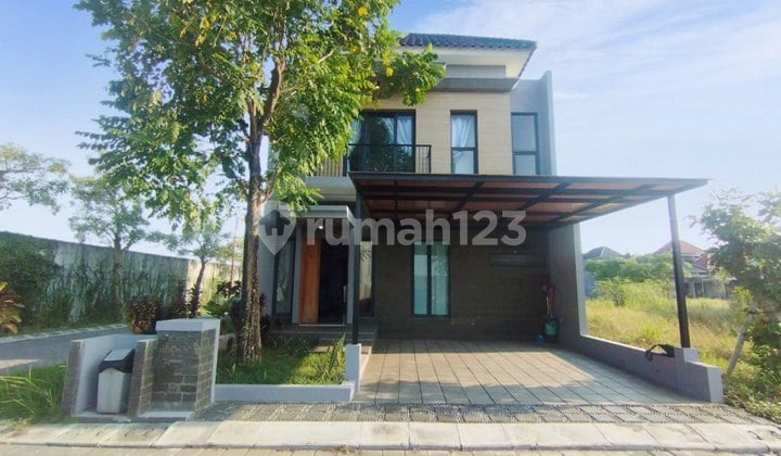 Rumah Mewah Di Perumahan Cluster Elit Premium