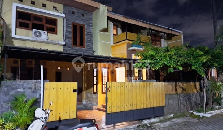 Rumah Bagus 2 Lantai di Colomadu Karanganyar