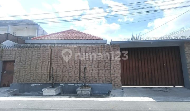 Rumah Luas 1.5 Lt Murah Tengah Kota Habis Renovasi