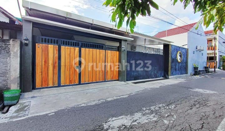 Rumah Mewah Dekat Taman Jayawijaya Mojosongo