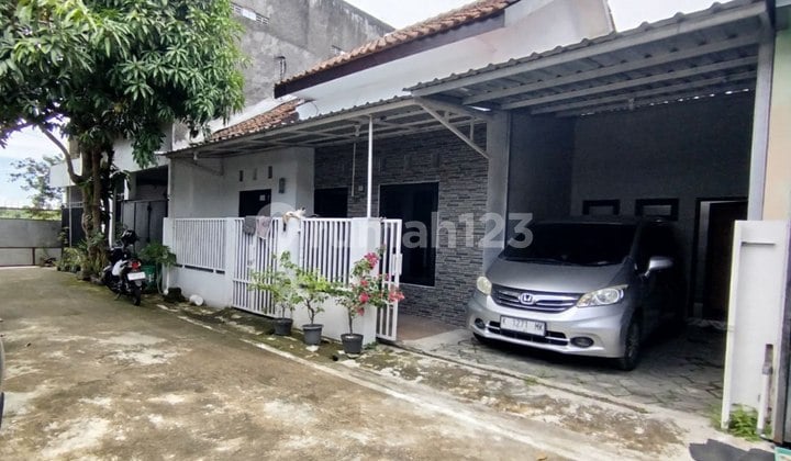 Rumah Second Bagus di Perumahan Gumpang Kartasura