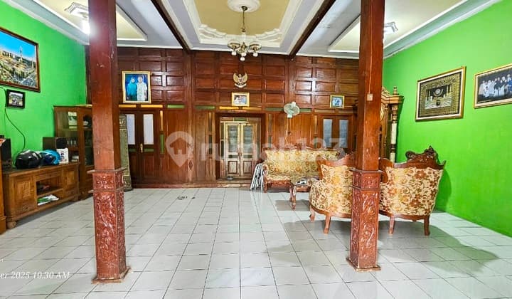 House With Spacious Yard In Kepuh Nguter