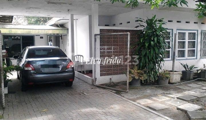 For Sale Strategic House on Jl Karang Menjangan Surabaya Pusat