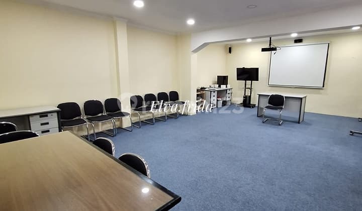 Dijual Murah Rumah Usaha di Jalan Kartini Surabaya Pusat