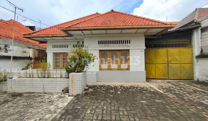 Dijual Murah Rumah Belanda di Jl Blambangan Surabaya Pusat