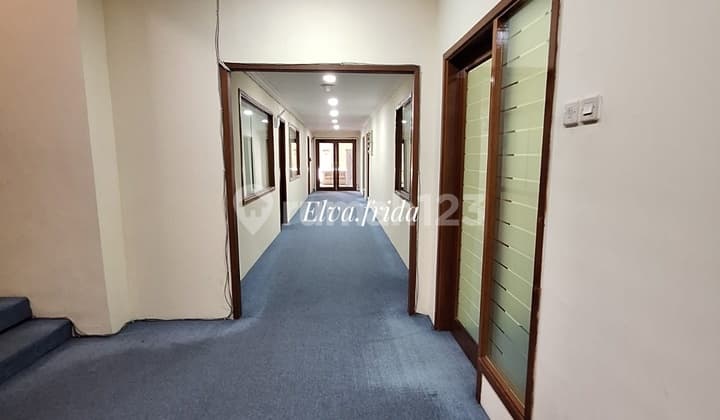 Dijual Murah Rumah Usaha di Jalan Kartini Surabaya Pusat