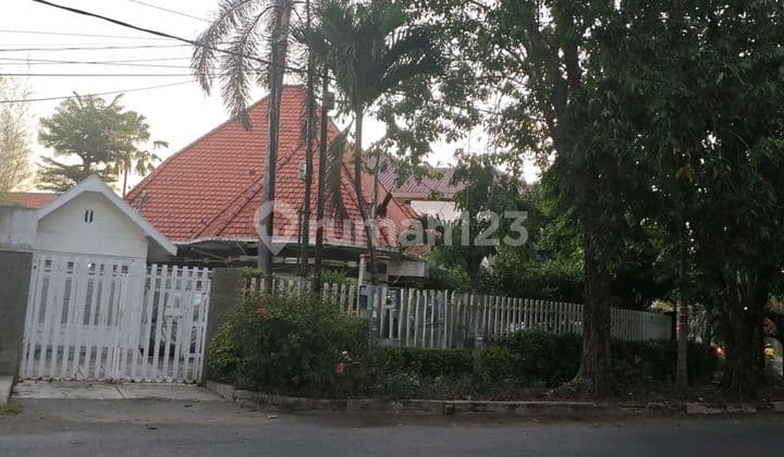 Dijual Rumah Hook Siap Huni Jl Wr Supratman Surabaya Pusat