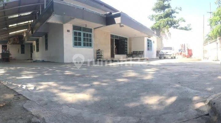 Dijual Murah Rumah Hook di Nol Jalan Raya Jl Kawi Surabaya Pusat