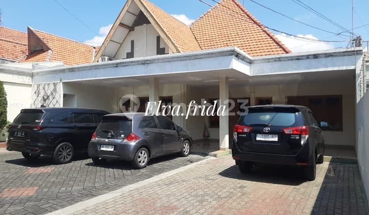 Dijual Rumah untuk Usaha di Jl Mh Thamrin Surabaya Pusat