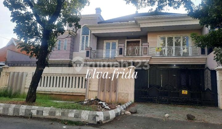 For Sale City Center House on Ronggolawe Street Surabaya