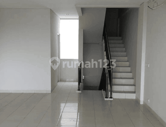 Ruko Lokasi Dipinggir Jalan Di The Walk Jakarta Garden City S5150