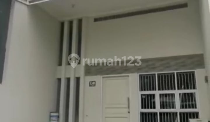 Rumah Bagus 3.5Lantai di Grogol, Jakarta Barat