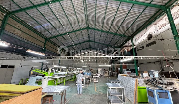 Dijual Banting Harga Gudang Atau Pabrik di Gondrong, Cipondoh, Kota Tangerang Dekat Gor Gondrong, Green Lake City Cipondoh,tangerang.