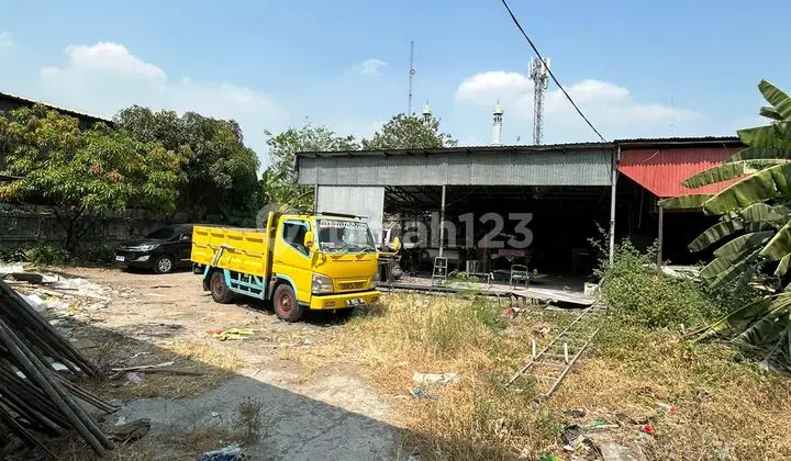 Warehouse Commercial Land for Quick Sale in Tipar Cakung, East Jakarta