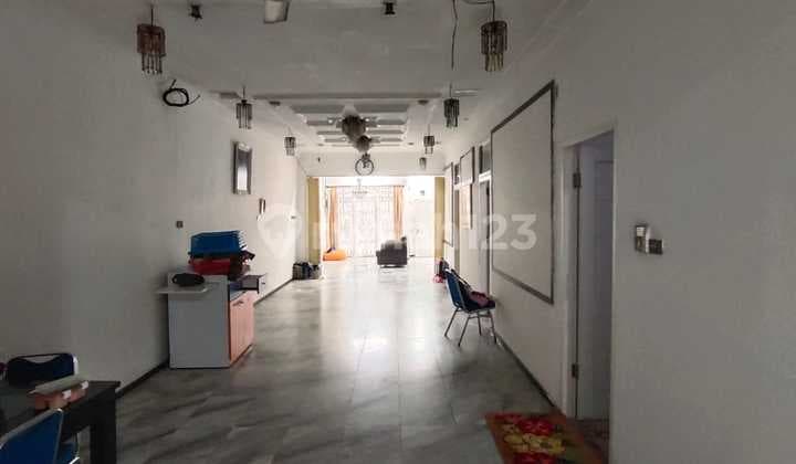 Rumah Mewah Siap Huni di Jalan Sentul Pasar Baru Jakarta Pusat