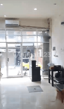 Ruko di Pademangan, strategis di jual atau di sewakan cocok untuk dagang.