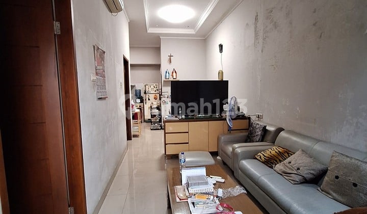 Rumah di jual di Pademangan, cantik, lebar 8m, bisa KPR