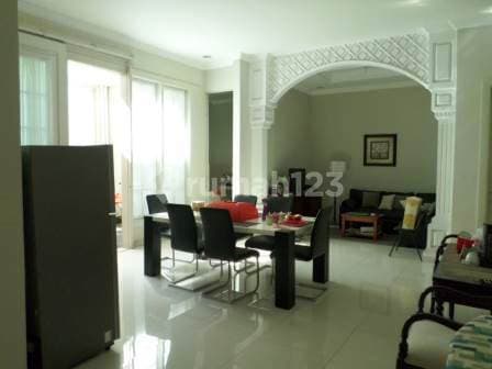 Rumah Cantik Pejaten Timur