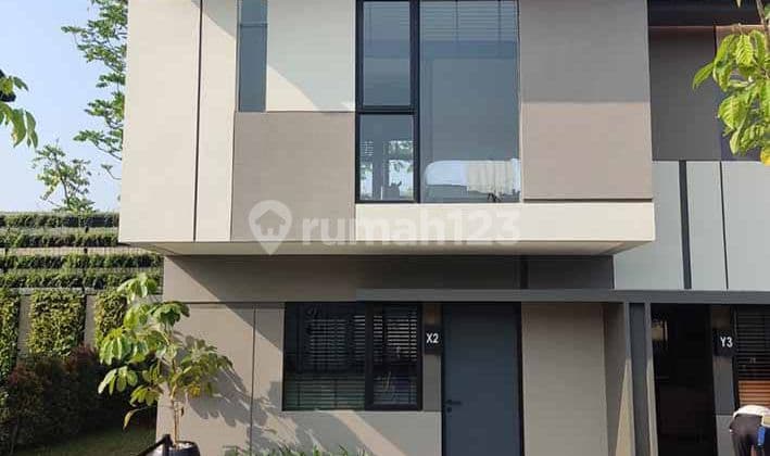 XYZ LIVIN RUMAH MILLENIAL 2 LANTAI BERADA DI CBD SANGAT STRATEGIS 1 MENIT MENUJU AEON MALL LIPPO CIKARANG COSMOPOLIS