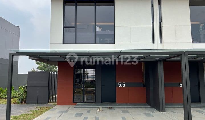 Aesthetic Young Boss's 2-Story House Feels in the Center of Cluster 1 5 Minutes to Gading Serpong Tangerang