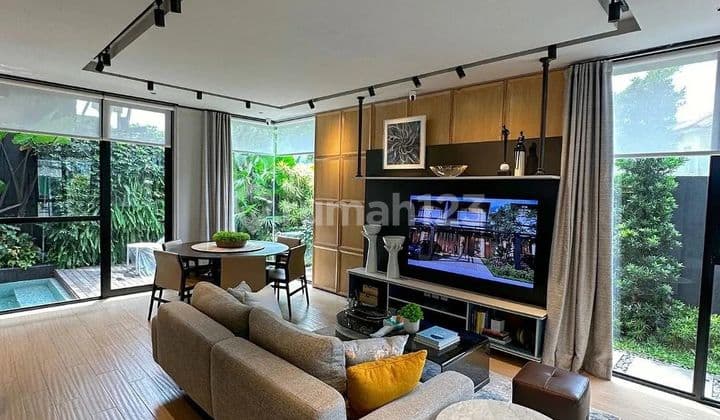 Dijual Rumah Fullfurnished 2 Lantai Sangat Mewah Nyaman Strategis Hanya 5 Menit ke Umn Gading Serpong