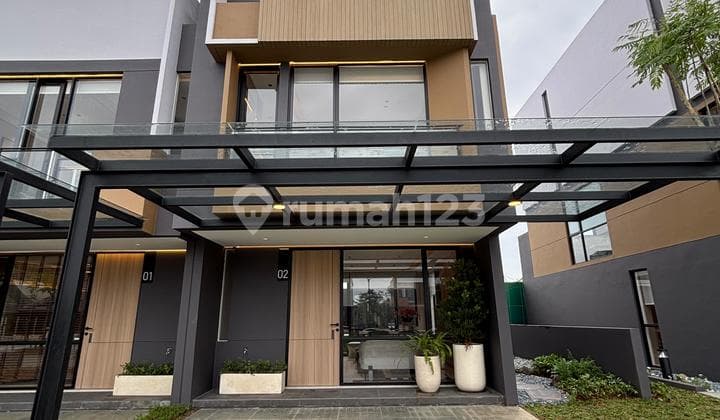 Dijual Rumah Super Mewah3 Lantai 4 Kamar Tidur Sangat Nyaman Lokasi Strategis Hanya 10 Menit ke Sms Gading Serpong 10 Menit ke Tol Legok dan 10 Menit ke Stasiun KRL Jatake BSD Tangerang