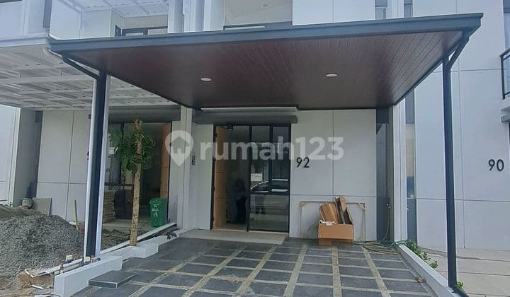 Disewakan Rumah 2 Lantai Fullfurnished 2 Kamar Tidur Cendana Essence Lokasi Strategis 5 Menit Dari Kampus Uph Karawaci Tangerang