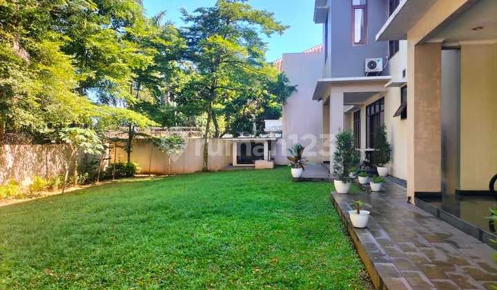 Rumah Asri Hoek Di Kebagusan Jakarta Selatan