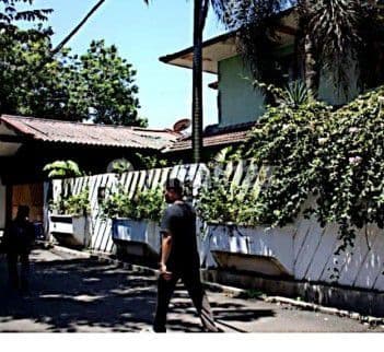 Rumah asri 2 lantai bintaro jakarta selatan