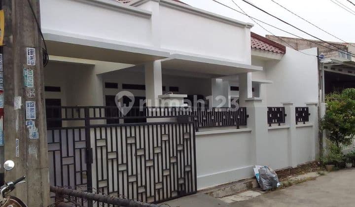 Rumah baru komplek Pondok Pucung bebas banjir