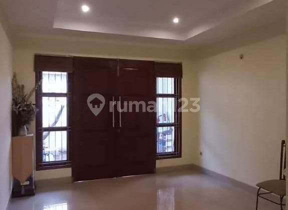 Rumah 2 Lantai Komplek Lebak Bulus Dekat St Mrt