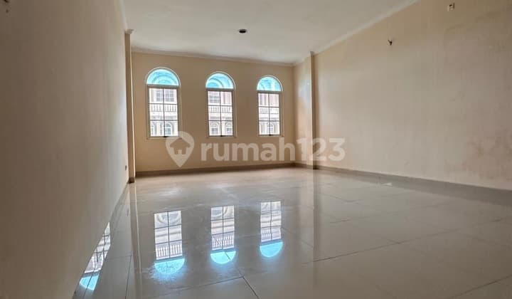 Rumah Green Lake City, Lt 67,5M, Hrg 130Jt/Thn, Jakarta Barat