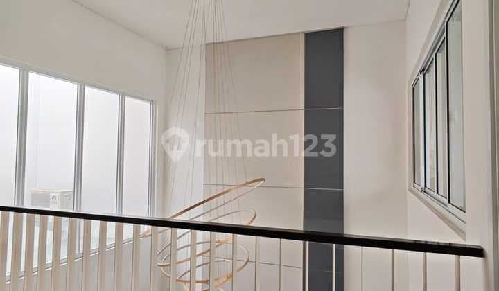 Rumah Riviera Metland Puri, Lt 120Meter, Hrg 115Jt/Thn,Jakarta Barat