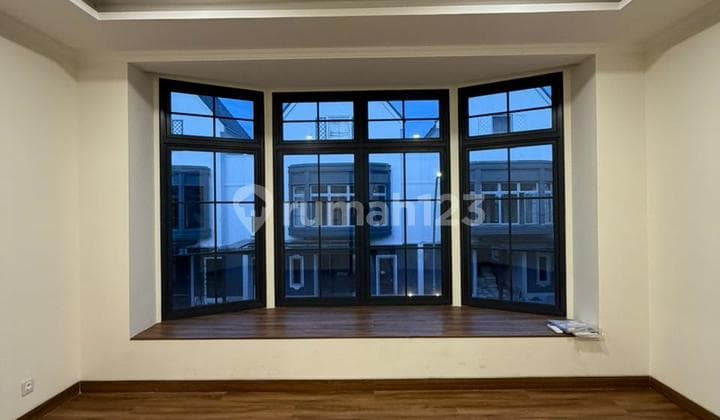 Rumah di Cluster Lousie Barat Summarecon Serpong, LT 120M, Hrg 4,7M, Tangerang